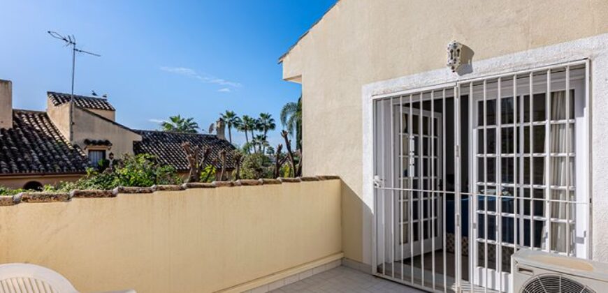 Villa in Casablanca, Marbella Golden Mile – Prime Location & Strong Investment