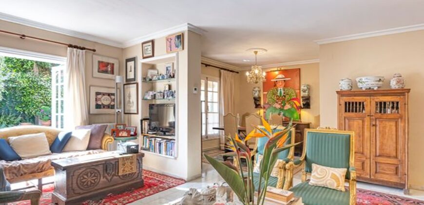 Villa in Casablanca, Marbella Golden Mile – Prime Location & Strong Investment