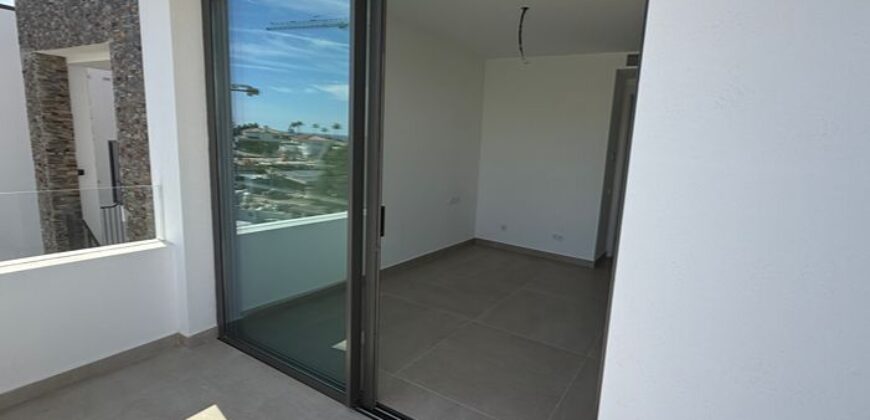 3 bed Penthouse with sea views and a private pool in Estepona