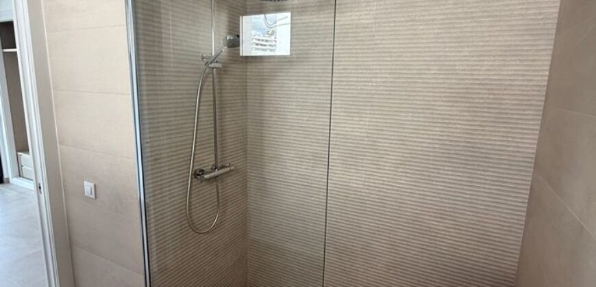 3 bed Penthouse with sea views and a private pool in Estepona