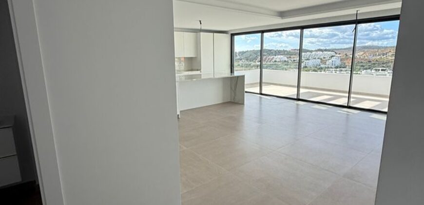 3 bed Penthouse with Sea Views and a private pool in Estepona