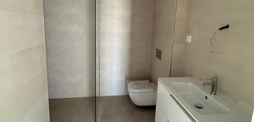 3 bed Penthouse with Sea Views and a private pool in Estepona