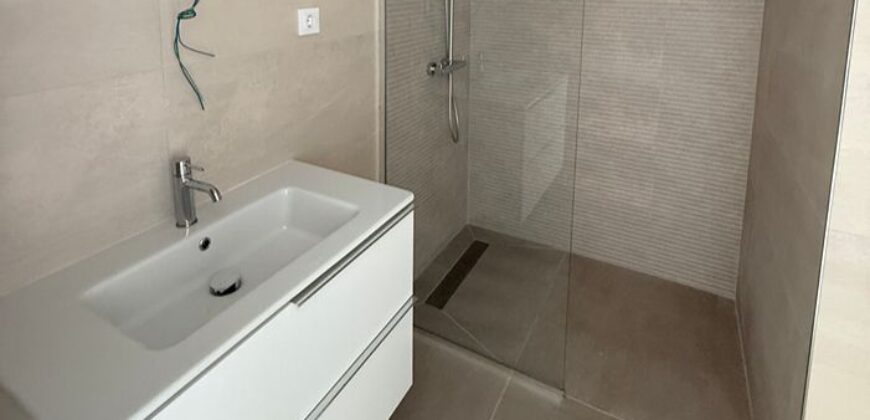 3 bed Penthouse with Sea Views and a private pool in Estepona