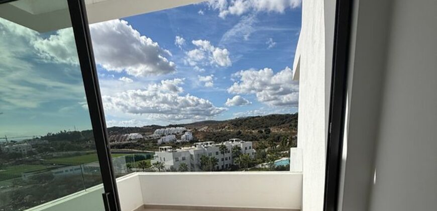 3 bed Penthouse with Sea Views and a private pool in Estepona