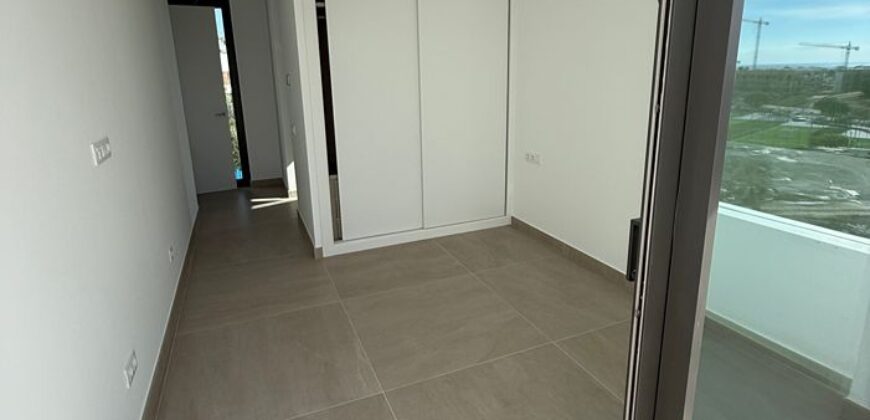 3 bed Penthouse with Sea Views and a private pool in Estepona