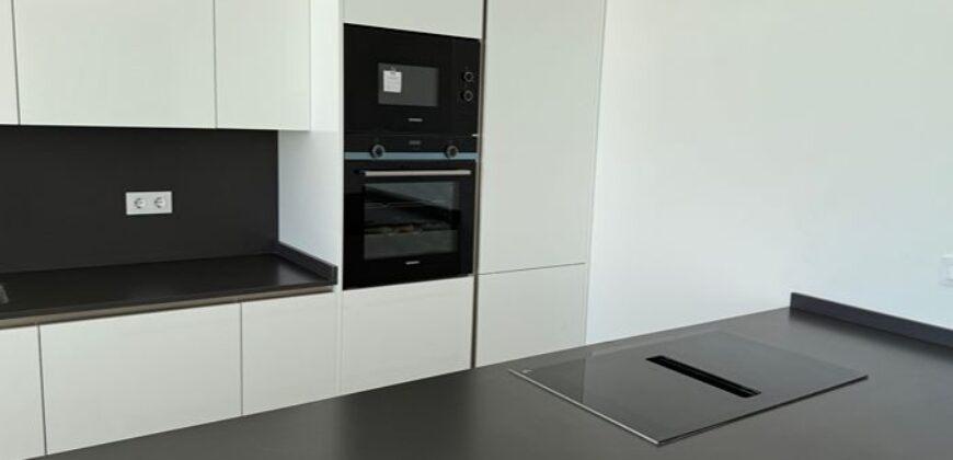 2 bed Penthouse with Sea Views and Private Pool in Estepona