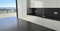 2 bed Penthouse with Sea Views and Private Pool in Estepona