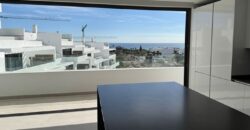 2 bed Penthouse with Sea Views and Private Pool in Estepona