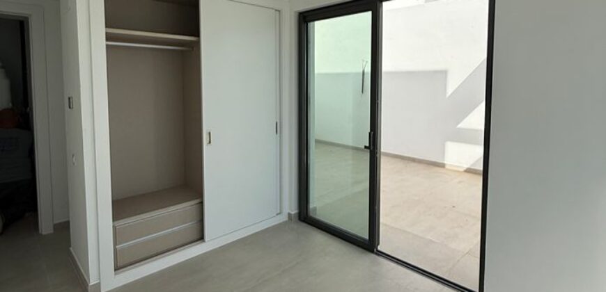 2 bed Penthouse with Sea Views and Private Pool in Estepona