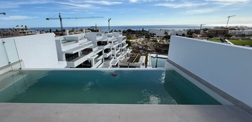 2 bed Penthouse with Sea Views and Private Pool in Estepona