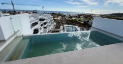 2 bed Penthouse with Sea Views and Private Pool in Estepona