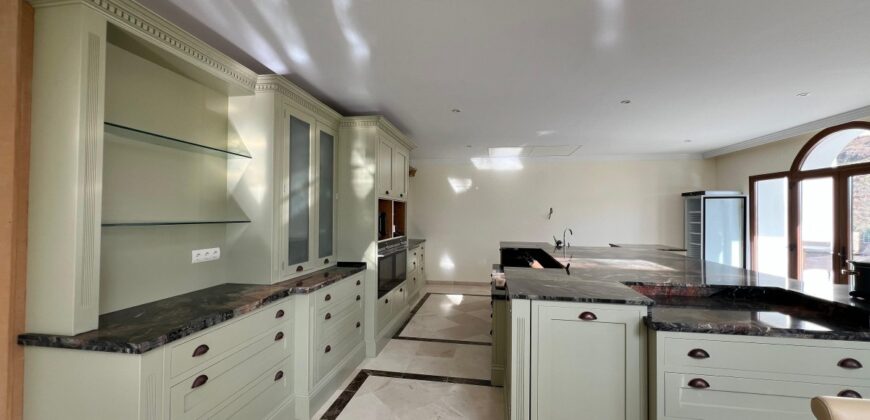 Stunning Villa in El Paraíso