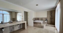 Stunning Villa in El Paraíso