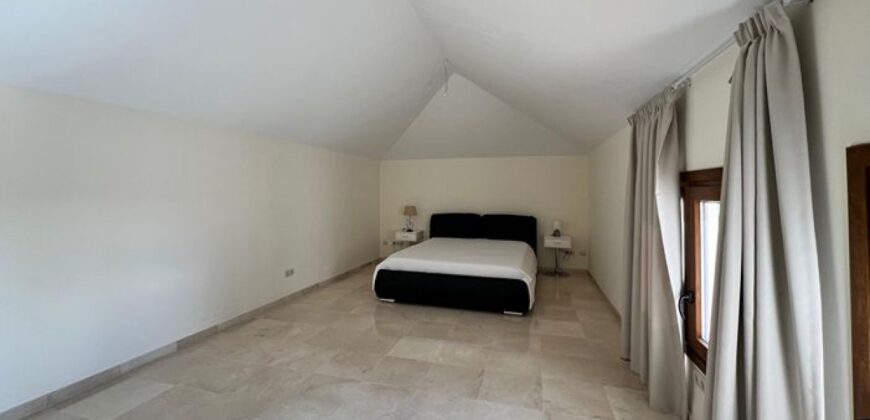 Stunning Villa in El Paraíso