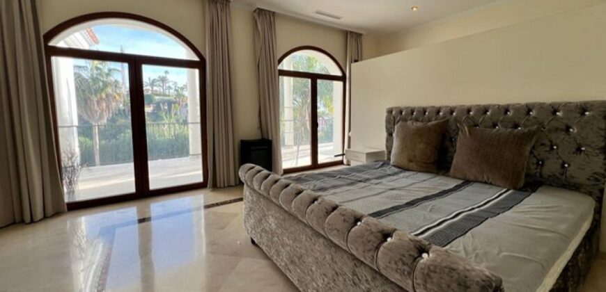 Stunning Villa in El Paraíso