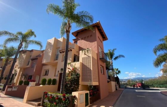 4 bed Townhouse in Nueva Andalucía