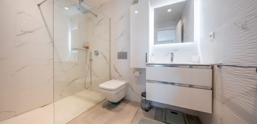 Fully Refurbished Luxury Apartment in Lorcrimar, Nueva Andalucía