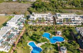 Fully Refurbished Luxury Apartment in Nueva Andalucía