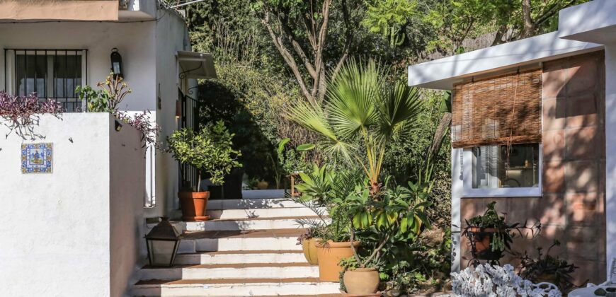 Charming Andalusian-Style Villa in Las Lomas, El Padron – Estepona