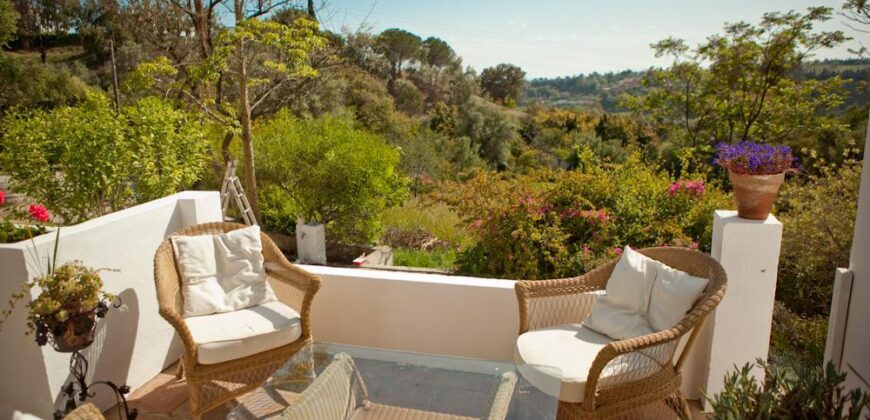 Charming Andalusian-Style Villa in Las Lomas, El Padron – Estepona