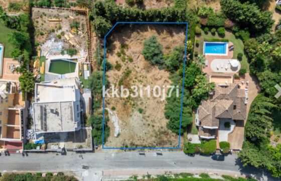 Plot for sale in Estepona