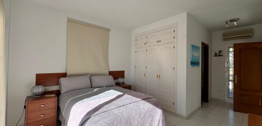 Mediterranean-style 5 bed villa with mature garden and swimming pool in Marbesa