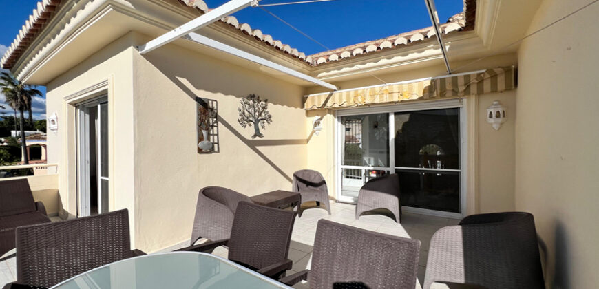 Mediterranean-style 5 bed villa with mature garden and swimming pool in Marbesa