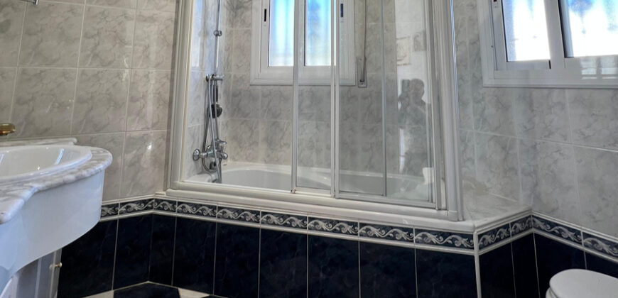 Mediterranean-style 5 bed villa with mature garden and swimming pool in Marbesa