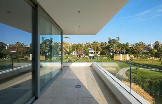 A modern 6-bedroom frontline golf villa located in El Campanario, Estepona East