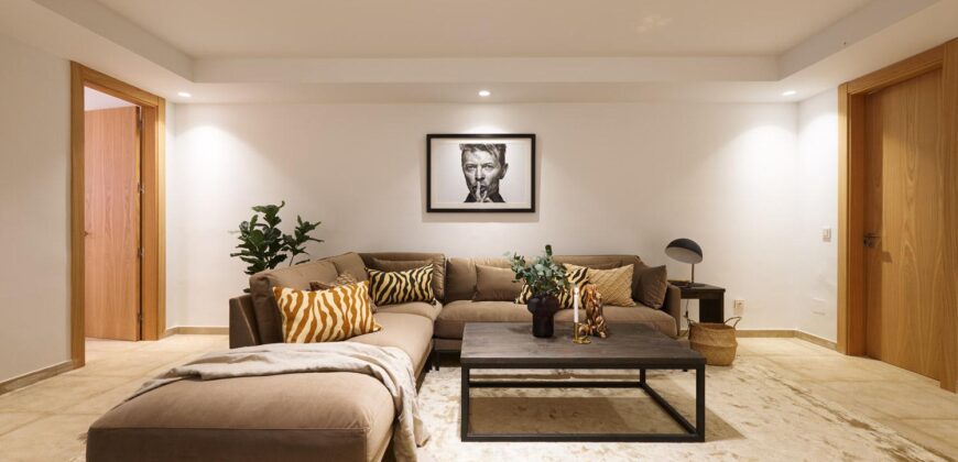 A modern 6-bedroom frontline golf villa located in El Campanario, Estepona East