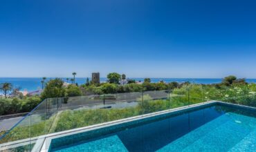 Modern Elegant Villa with Panoramic Sea and Mountain Views in Bahia Dorada, Estepona