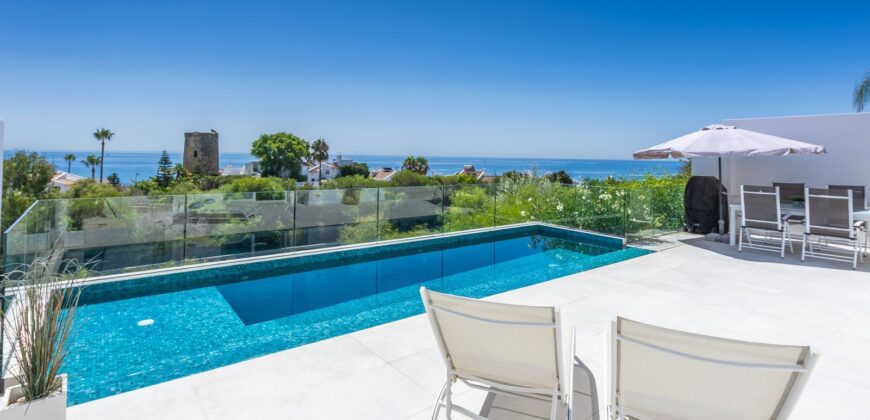 Modern Elegant Villa with Panoramic Sea and Mountain Views in Bahia Dorada, Estepona