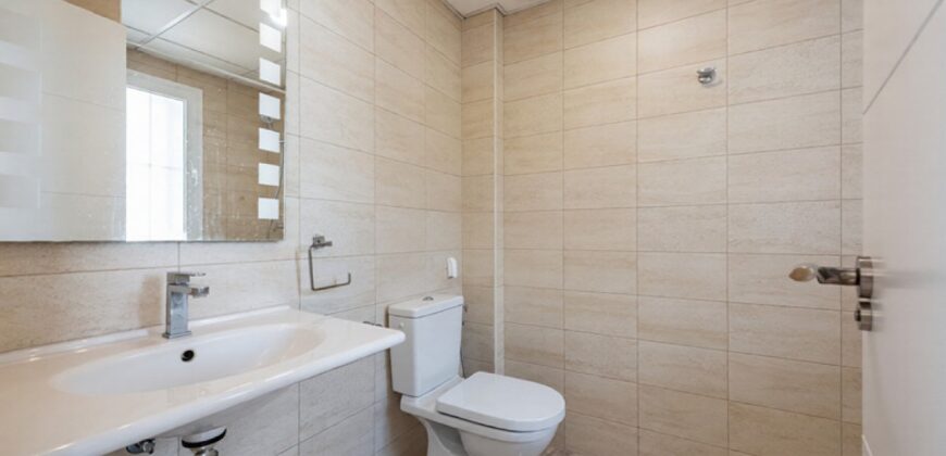 Bright 3-bed townhouse in Los Naranjos Marbella