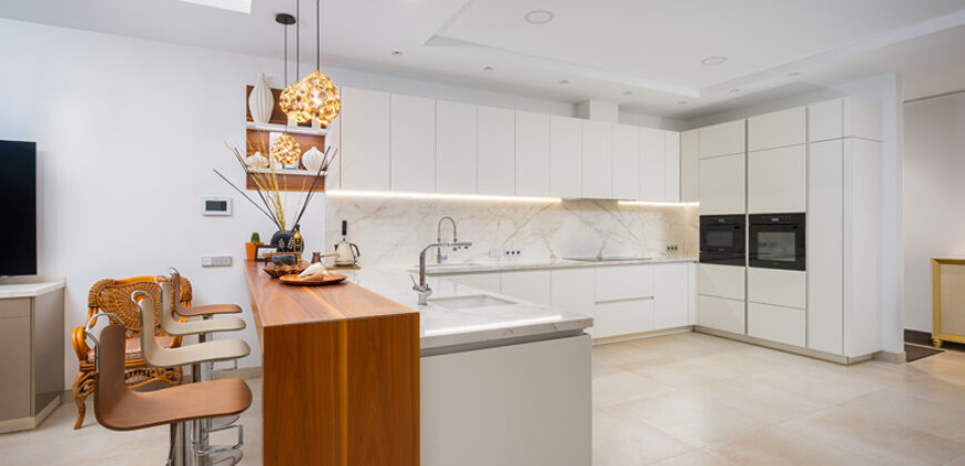 This spectacular newly built villa on the beach, Casasola, Estepona