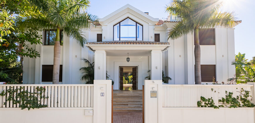 This spectacular newly built villa on the beach, Casasola, Estepona