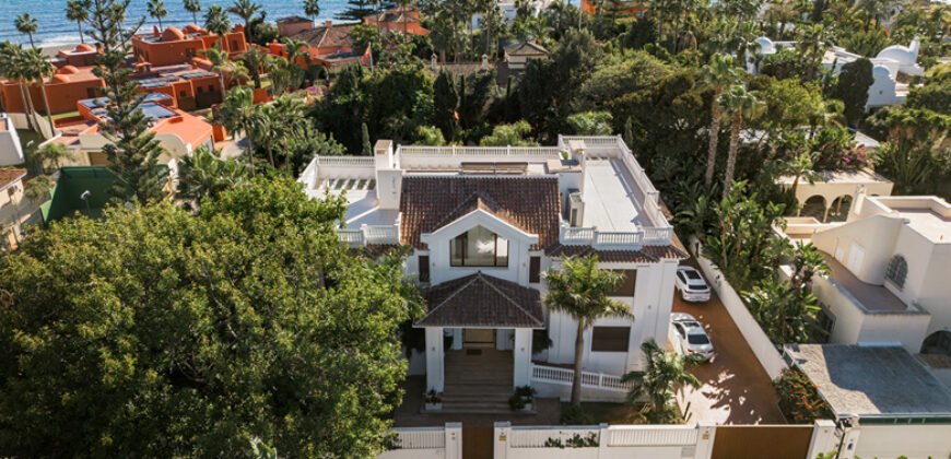 This spectacular newly built villa on the beach, Casasola, Estepona