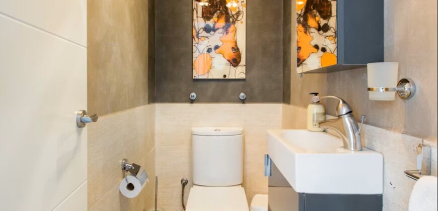 Beautiful 5 bedroom townhouse in El Rodeito, Nueva Andalucía