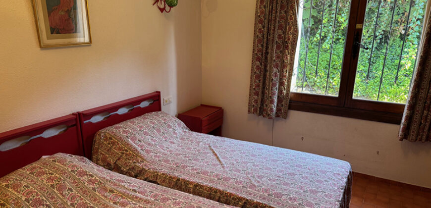 Charming Villa with Great Potential in Paraiso Medio