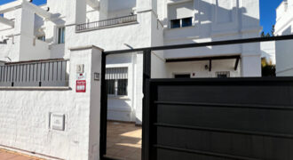 Bright Townhouse in Nueva Andalucía – 1.5 km from the Beach and Puerto Banús