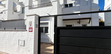 Bright Townhouse in Nueva Andalucía – 1.5 km from the Beach and Puerto Banús