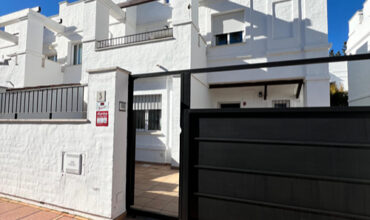Bright Townhouse in Nueva Andalucía – 1.5 km from the Beach and Puerto Banús