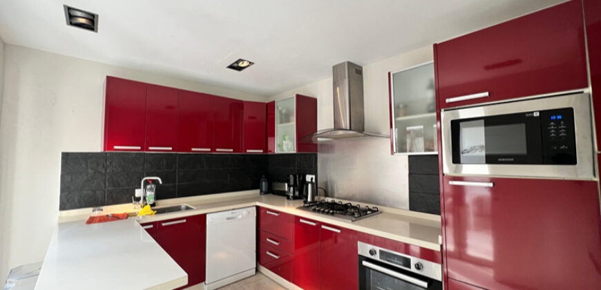 Beautiful 5 bedroom townhouse in El Rodeito, Nueva Andalucía