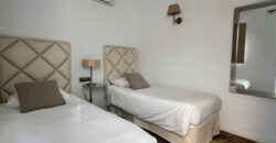 Beautiful 5 bedroom townhouse in El Rodeito, Nueva Andalucía