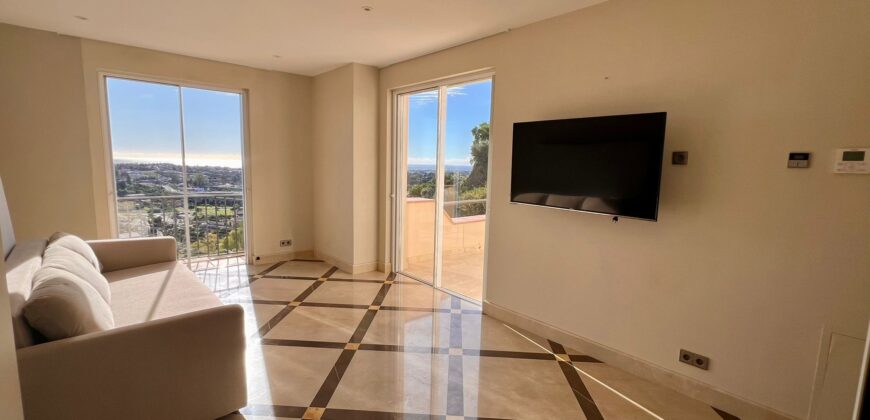 Luxury Penthouse for Sale in Monte Resina, Benahavís