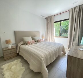 Bright & Spacious 1-Bedroom Apartment with Patio in Gated Community La Brisas, Nueva Andalucia