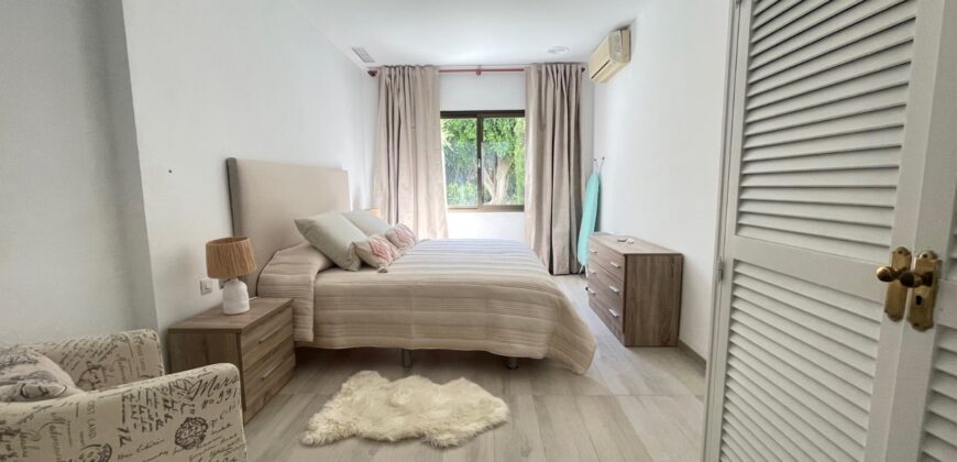 Bright & Spacious 1-Bedroom Apartment with Patio in Gated Community La Brisas, Nueva Andalucia