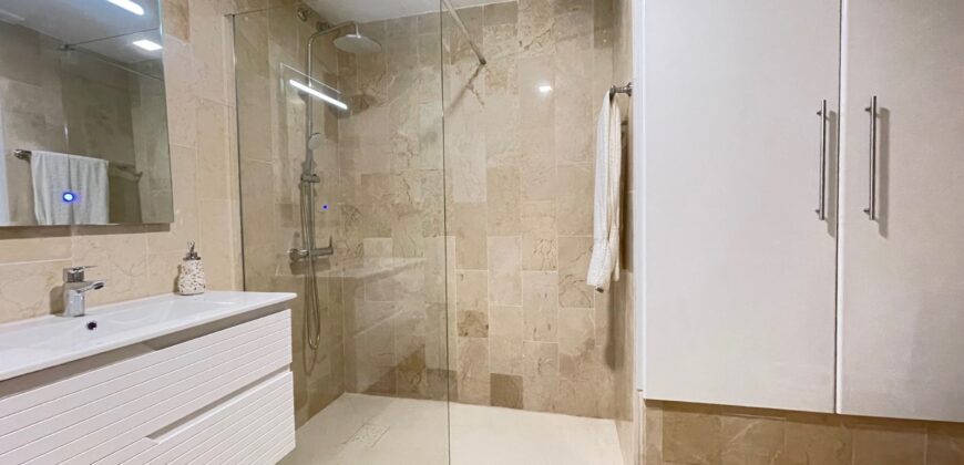 Bright & Spacious 1-Bedroom Apartment with Patio in Gated Community La Brisas, Nueva Andalucia