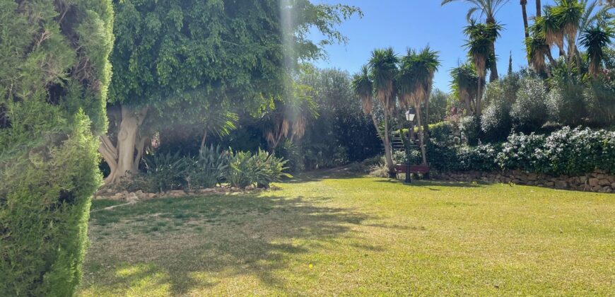 Bright & Spacious 1-Bedroom Apartment with Patio in Gated Community La Brisas, Nueva Andalucia