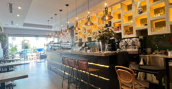FOR RENT / TRASPASO: Turnkey Cafe in Prime Puerto Banus Location