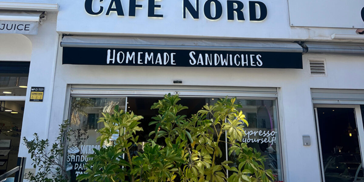 FOR RENT / TRASPASO: Turnkey Cafe in Prime Puerto Banus Location